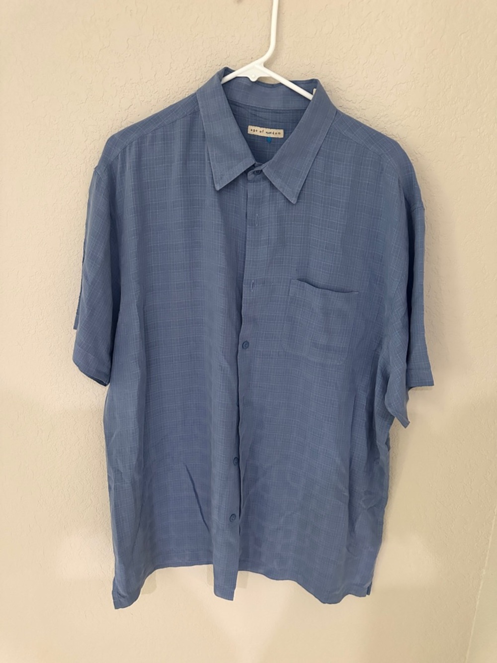 Blue Short-Sleeve Button-Up Shirt - Lightweight Men's Shirt